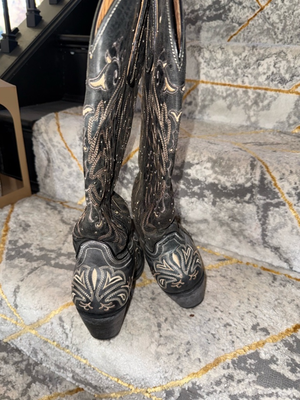 Black Embroidered Women's Heeled Cowboy Boots - Picture 3 of 6
